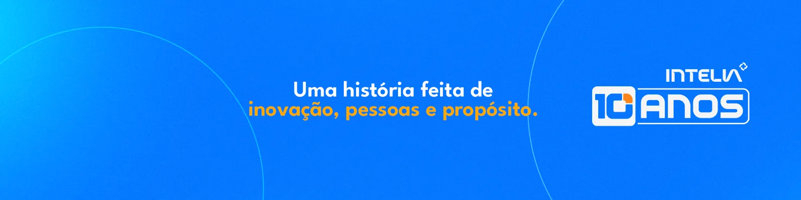 Capa de LinkedIn azul: uma história feita de inovação, pessoas e propósito