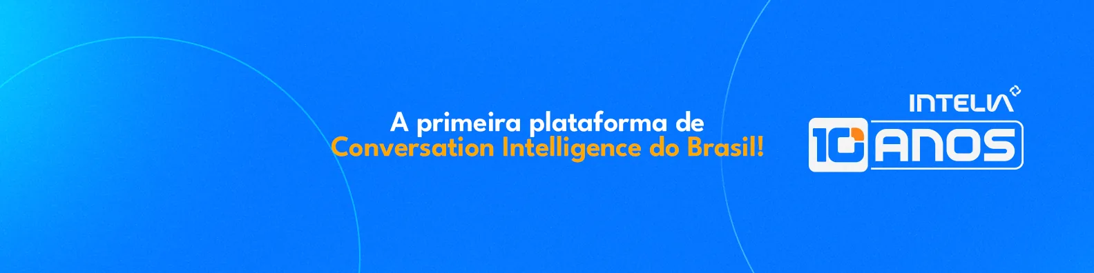 Capa de LinkedIn azul: a primeira plataforma de Conversation Intelligence do Brasil